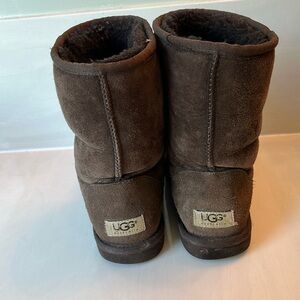 UGG classic short boots chocolate brown